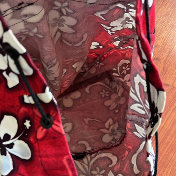Island Aloha Wear backpack - RED and WHITE - Picture 7 of 9